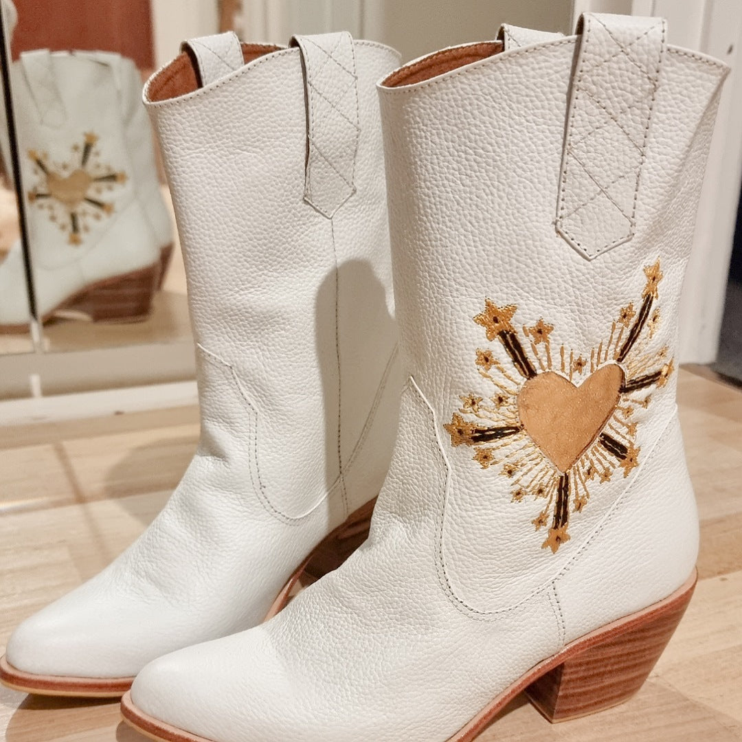 JULIET WHITE BOOTIES  *pre order*