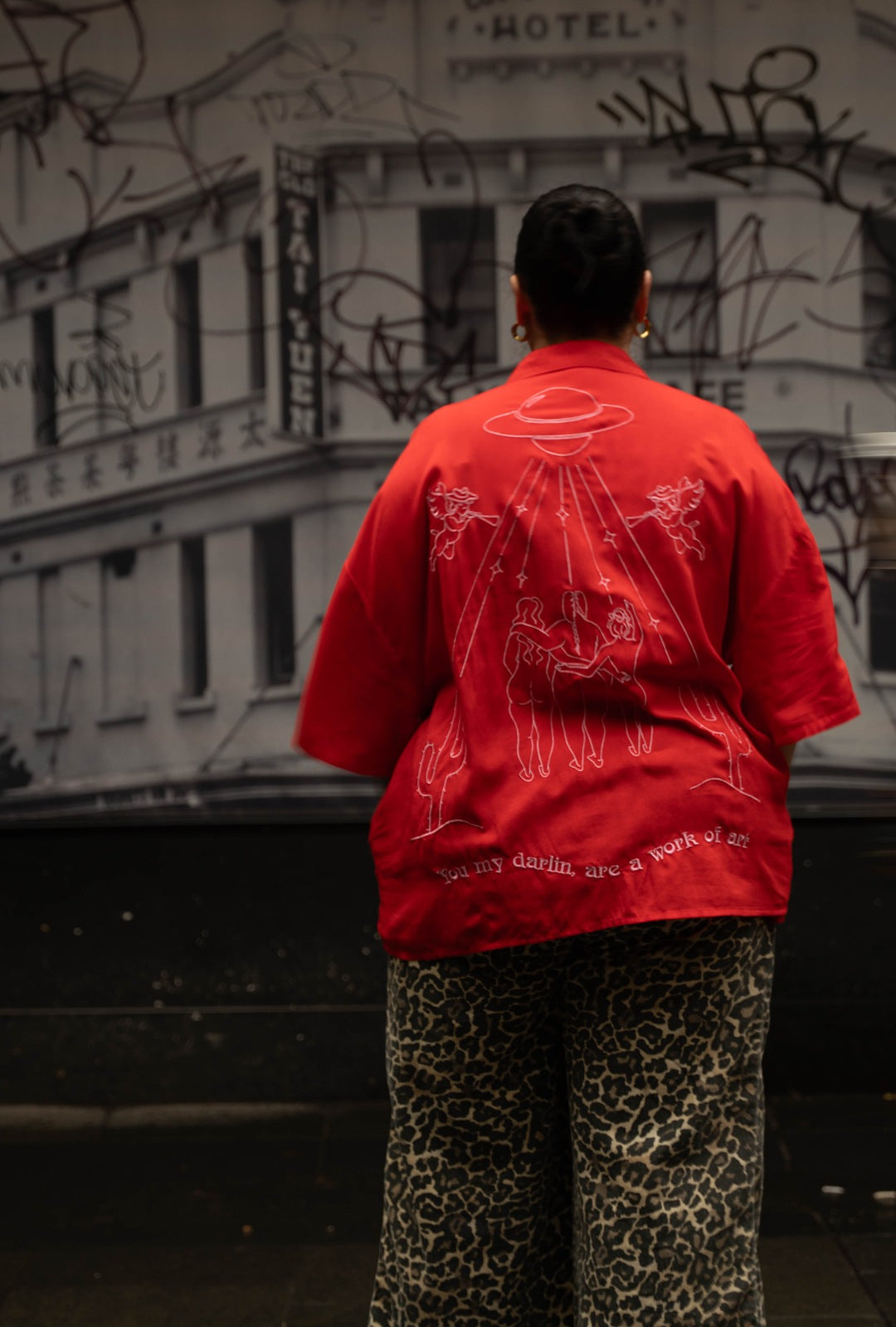 WILDLY WORTHY SHIRT 𝒾𝓃 RED