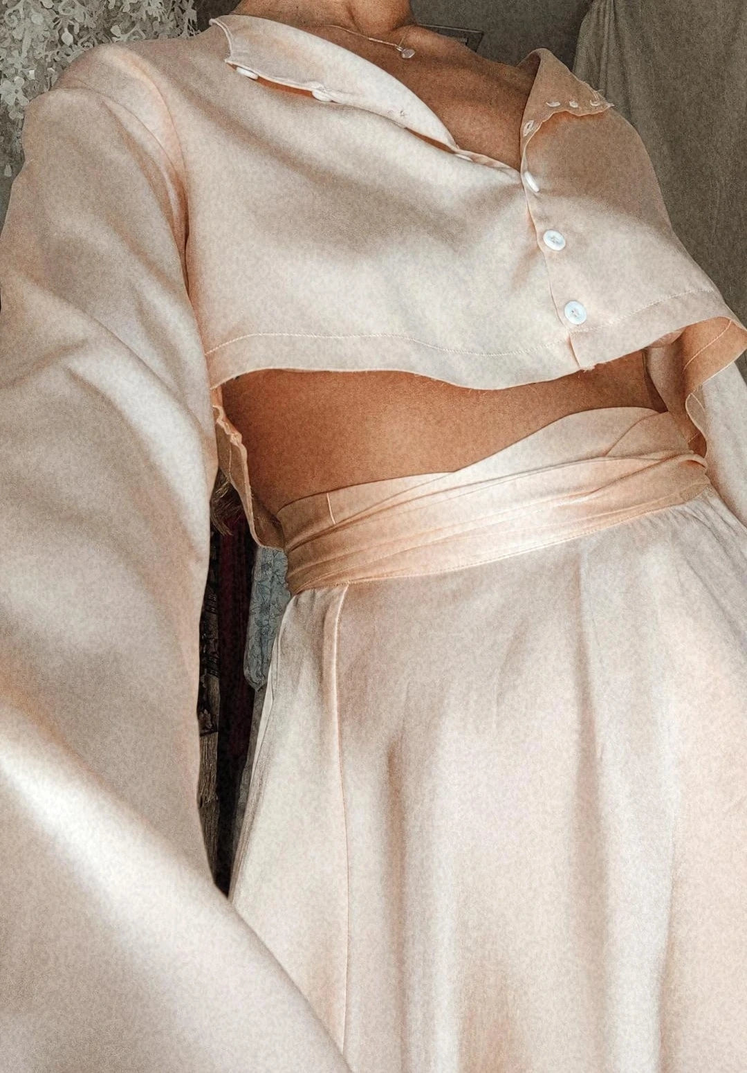TIA SILK SET 𝒾𝓃 SOFT PEACH